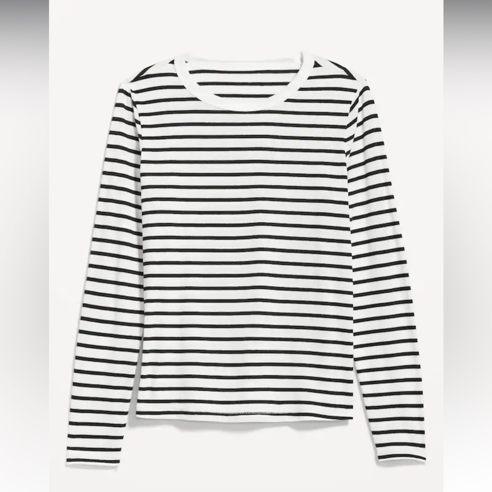 Everywhere Long Sleeved White Stripe Tee in XL. NWT.